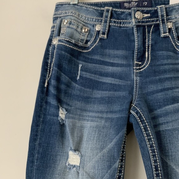 Miss Me Jeans Size 27 Blue Mid Rise Capri Embellished Faux Flap Pockets - Picture 11 of 12